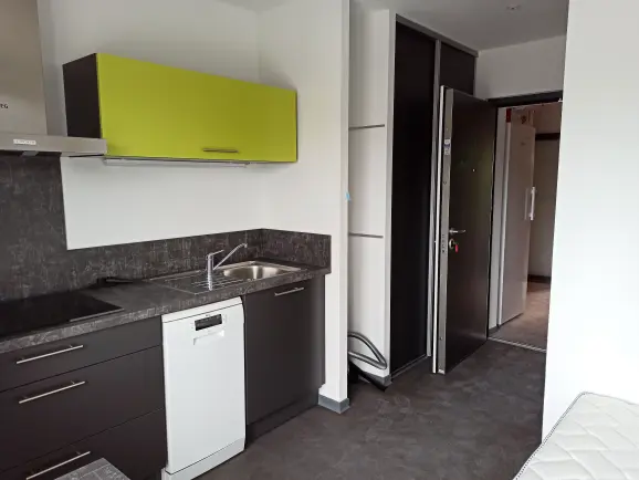 intérieur de studio meublé a montbeliard