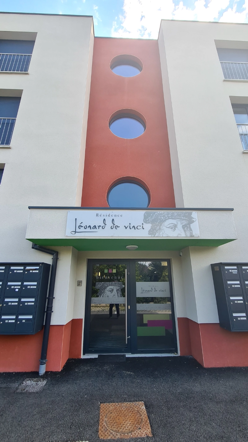 extérieur de la résidence étudiante à montbeliard