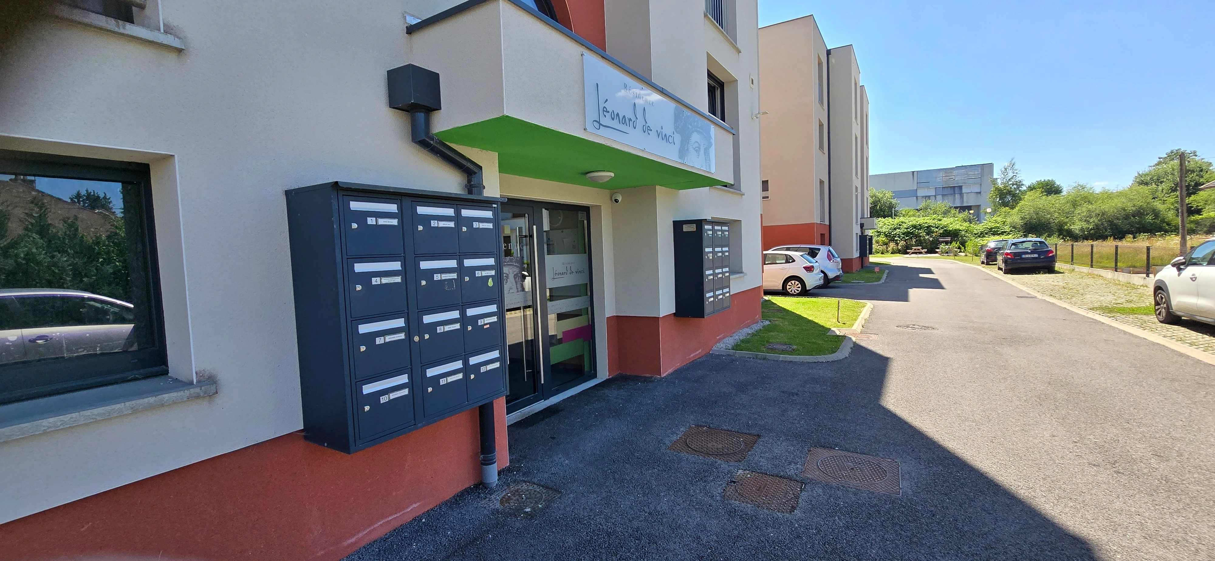 extérieur de la résidence étudiante à montbeliard
